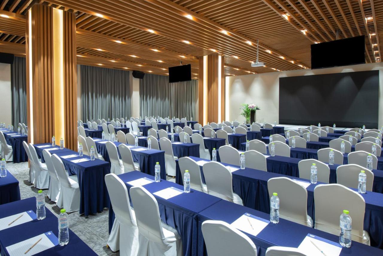 Holiday Inn Express Chengdu Huanhuaxi By Ihg-Near Jinsha Site Musem,Near Wuhou Temple Museum,Welcome Drinks,Free Gym,Free Self-Service Laundry เฉิงตู ภายนอก รูปภาพ