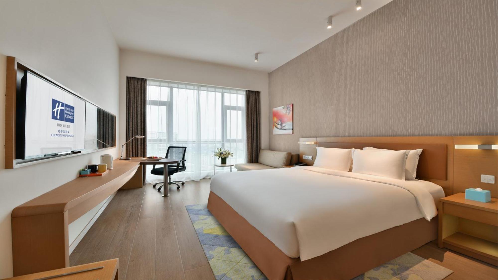 Holiday Inn Express Chengdu Huanhuaxi By Ihg-Near Jinsha Site Musem,Near Wuhou Temple Museum,Welcome Drinks,Free Gym,Free Self-Service Laundry เฉิงตู ภายนอก รูปภาพ