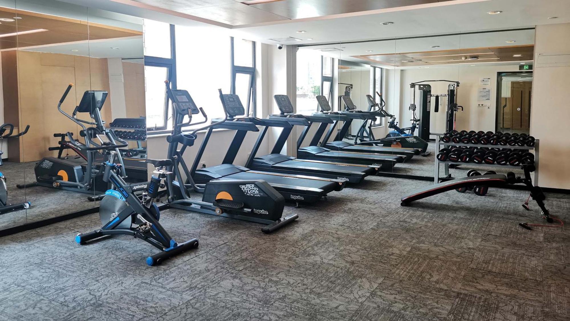 Holiday Inn Express Chengdu Huanhuaxi By Ihg-Near Jinsha Site Musem,Near Wuhou Temple Museum,Welcome Drinks,Free Gym,Free Self-Service Laundry เฉิงตู ภายนอก รูปภาพ