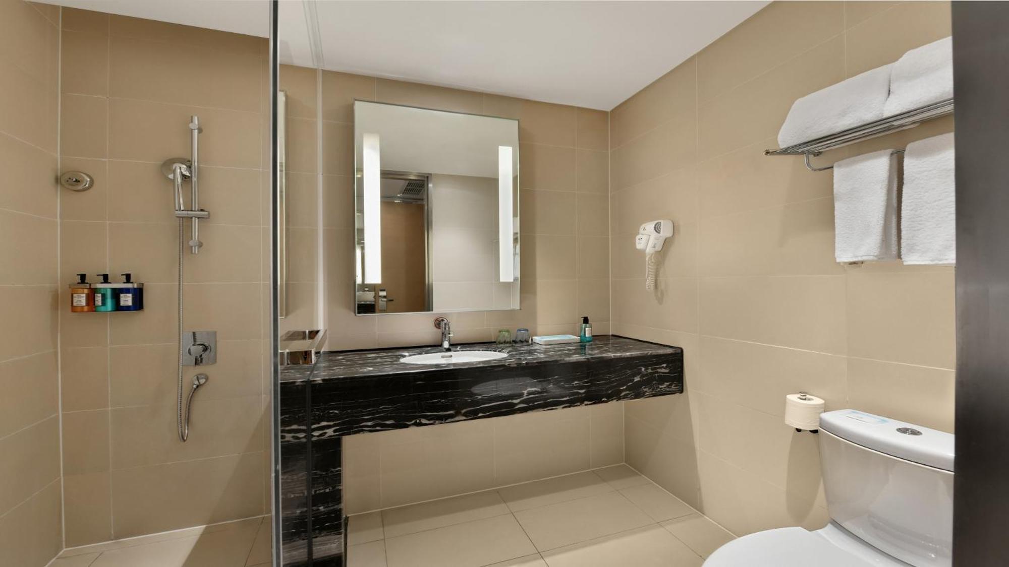 Holiday Inn Express Chengdu Huanhuaxi By Ihg-Near Jinsha Site Musem,Near Wuhou Temple Museum,Welcome Drinks,Free Gym,Free Self-Service Laundry เฉิงตู ภายนอก รูปภาพ